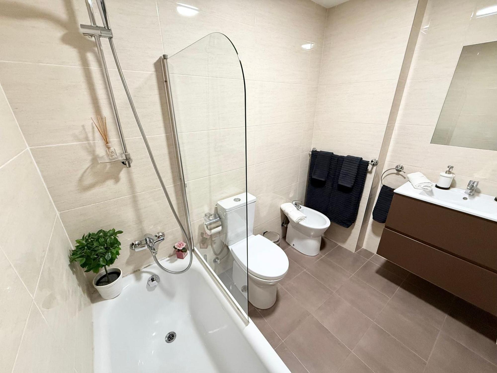 Castro Holidays - Centrico Piscina Urbanizacion Garaje Gratis Кастро-Урдиалес Экстерьер фото